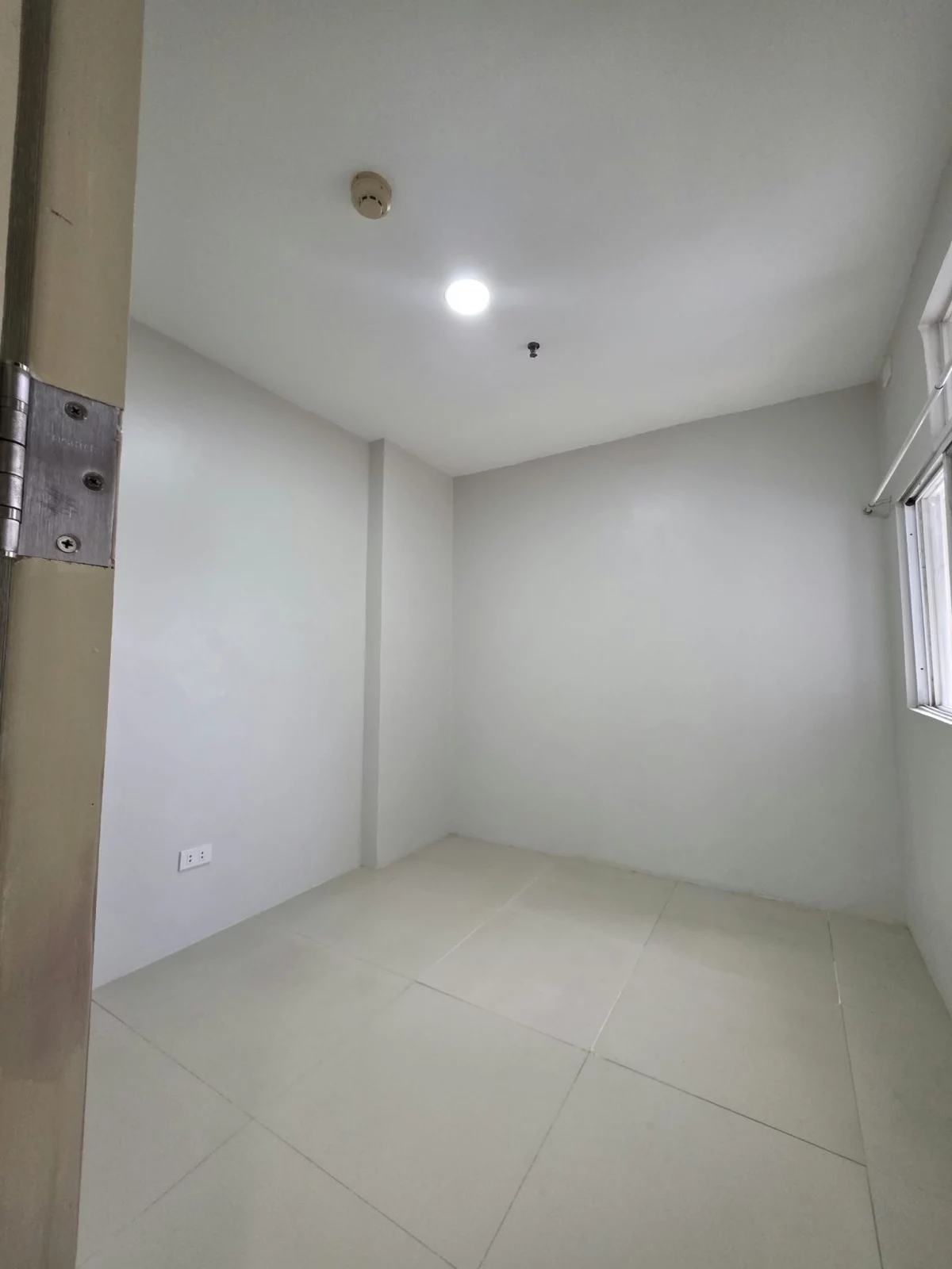 FOR SALE 2.5M : 1BR/PARKING/BALCONY CONDO IN CEBU CITY near Provincial Capitol — 1 Bedroom in Capitol Site, Cebu City, Cebu — Photo 3