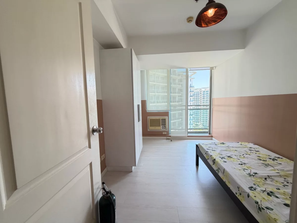 For Sale: 2BR Condo in Azure Urban Residences in Paranaque City — 2 Bedrooms in Marcelo Green Village, Paranaque City, Metro Manila — Photo 4