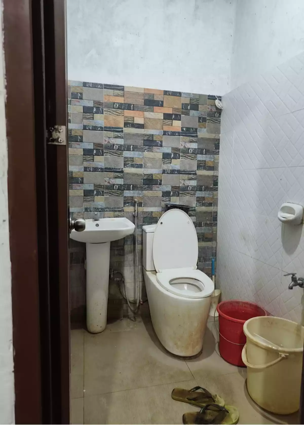 Open photo 19 of 22 — For Sale: 3BR House and Lot in Linao, Talisay City — 250 sqm
