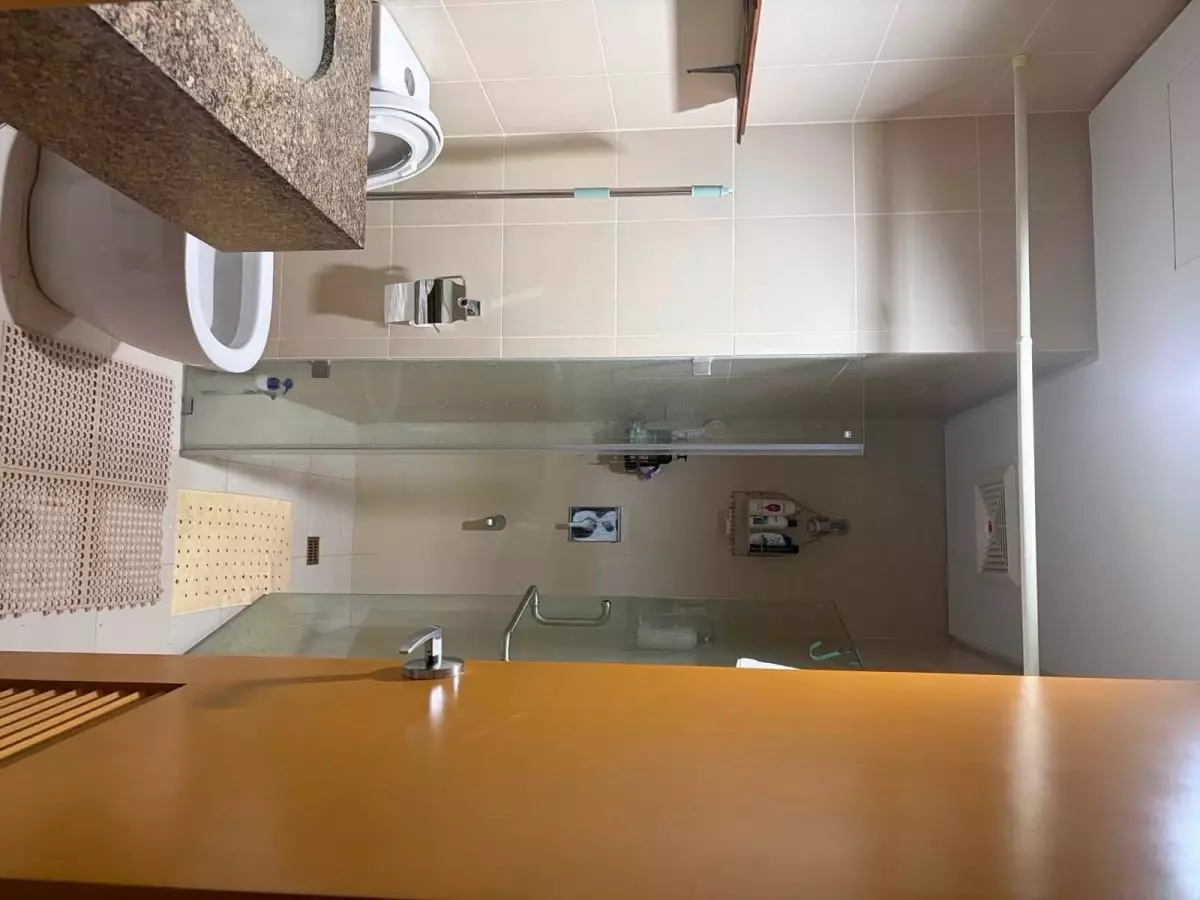 For Rent: 1BR Condo in Fort Bonifacio, Taguig City — 37 sqm — 1 Bedroom in Taguig City, Metro Manila, 1634 — Photo 2