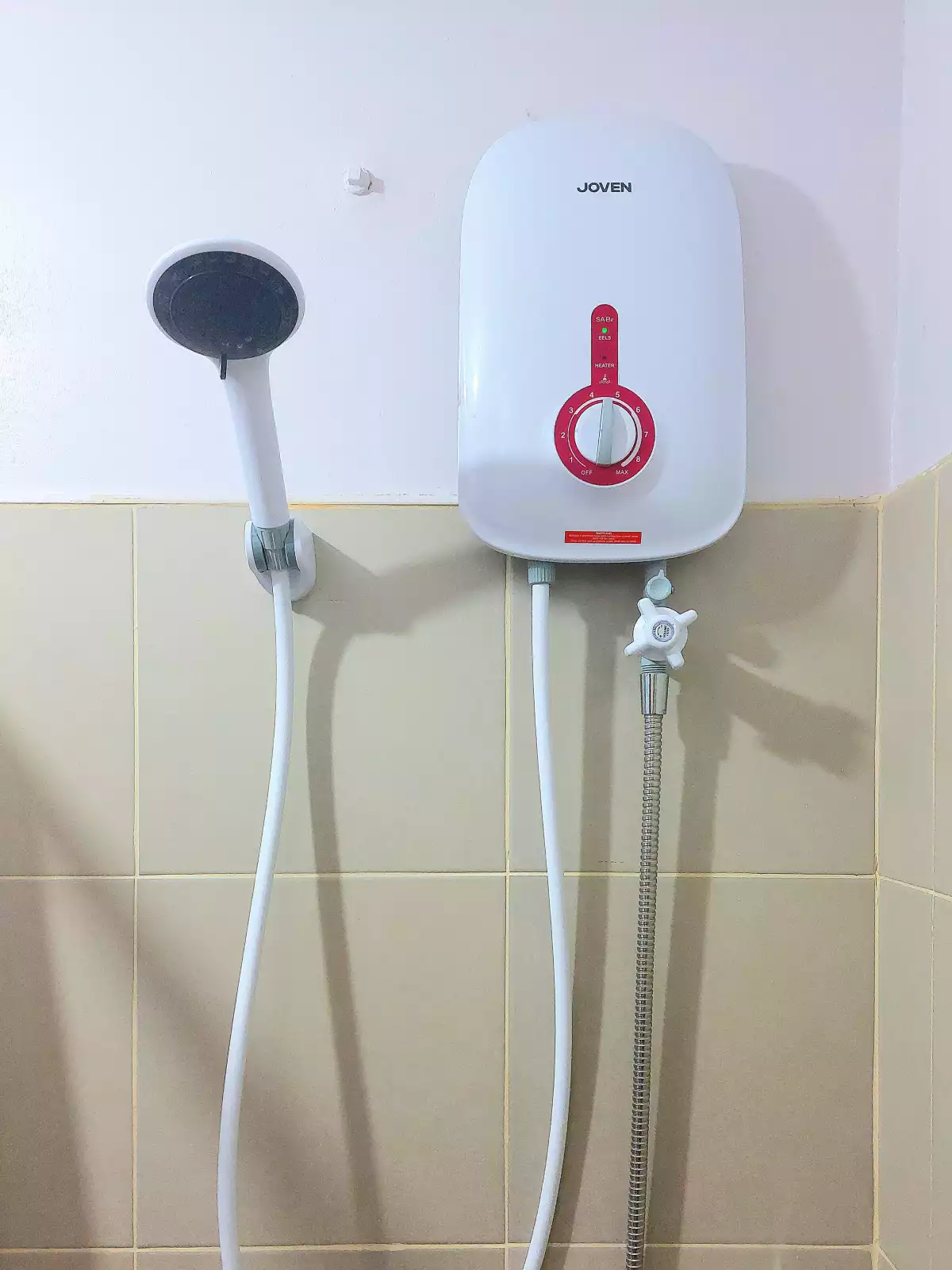 Open photo 11 of 18 — Cozy & Stylish Fully Furnished Studio with Smart TV & 100mbps Wi-Fi Ready