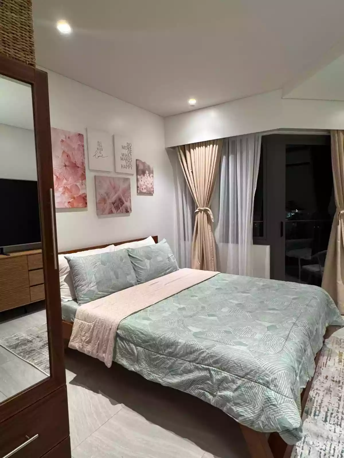 LAPULAPU CONDO FOR RENT WITH BALCONY — Studio in Maribago, Mactan Island, Lapu-lapu — Photo 2