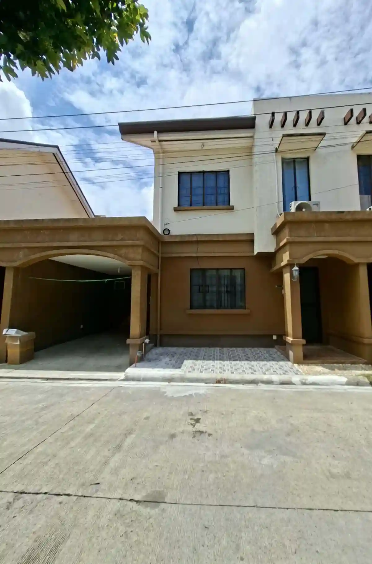 YOUR FAMILY'S NEW CHAPTER STARTS HERE l 3 BR HOME FOR RENT IN BAYSWATER SUBD. AGUS, LAPU LAPU CITY, CEBU