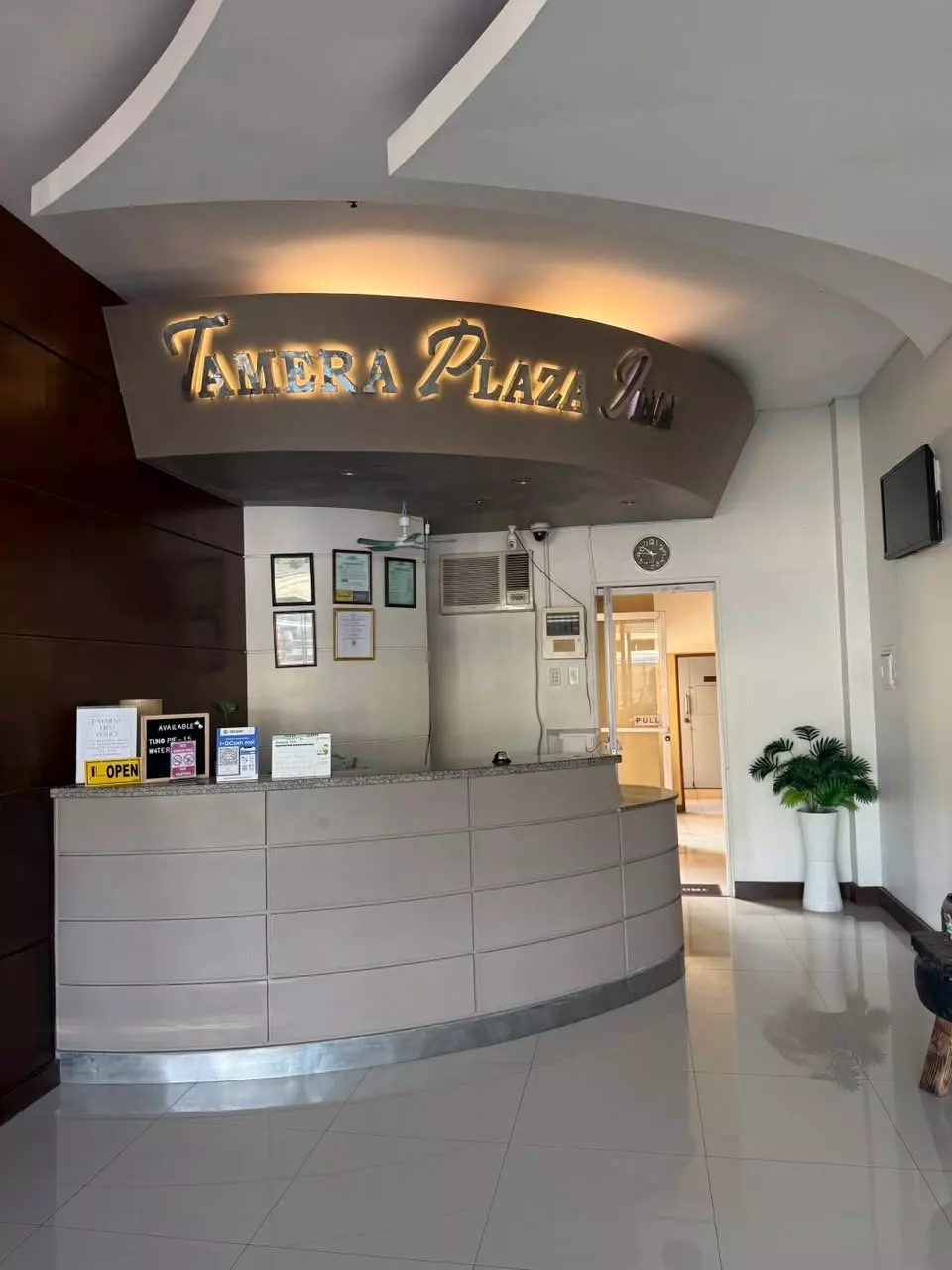 For Sale: 20 Room Hotel in Lacson St. Bacolod City. — Hotel in Barangay 12 (Pob.), Bacolod City, Negros Occidental — Photo 2