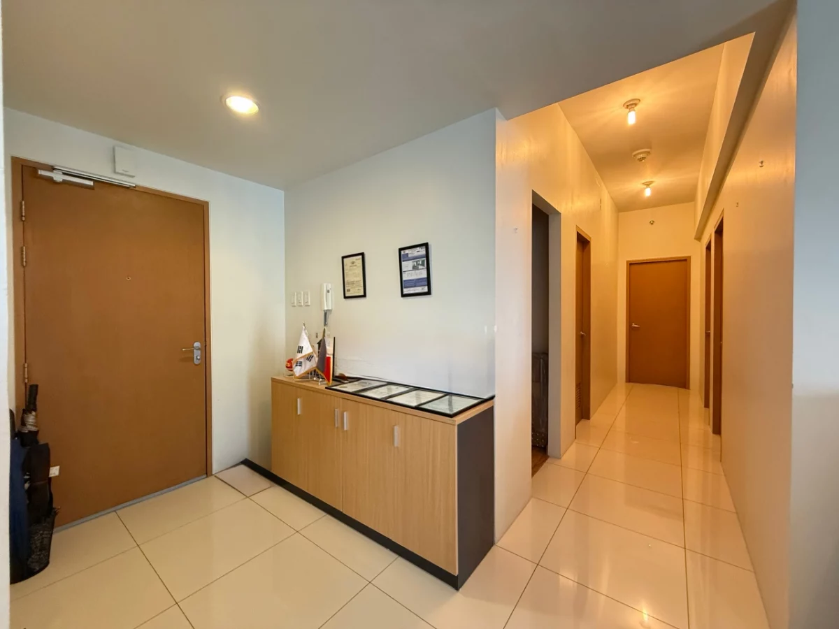 Open photo 13 of 15 — FOR SALE: Madison Parkwest 3BR Condo in Fort Bonifacio, Taguig