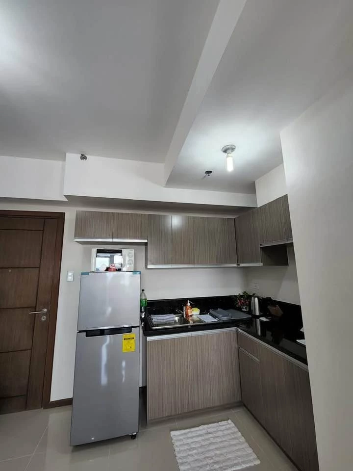 For Rent: Fully furnished 1BR Condo with Balcony in Galleria Residences, Cebu City — 40 sqm — 1 Bedroom in Avenue Extension, Carreta, Cebu City — Photo 3