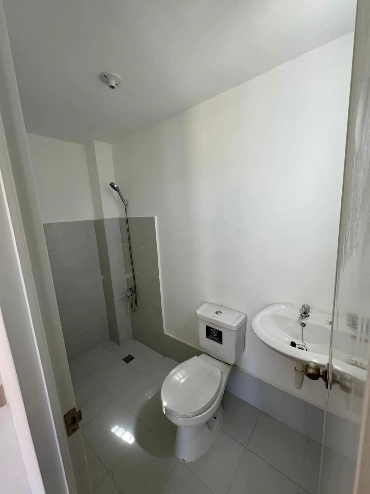 For Assume — Townhouse in Bacolod City, Negros Occidental, 6100 — Photo 4