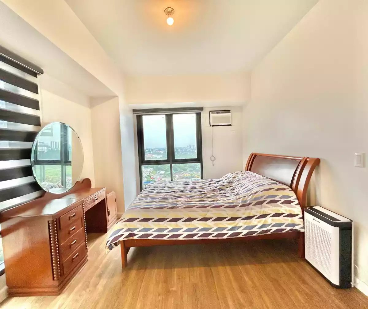 Furnished 2-Bedroom Unit with Parking for Sale at Cerca Viento — 2 Bedrooms in Almanza Uno, Las Piñas City, Metro Manila — Photo 2