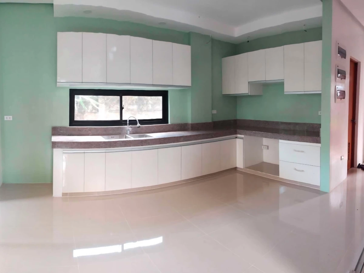 For Sale: 4BR House and Lot in Paliparan I, Dasmarinas — 166 sqm — House and Lot in Dasmarinas, Cavite, 4114 — Photo 3