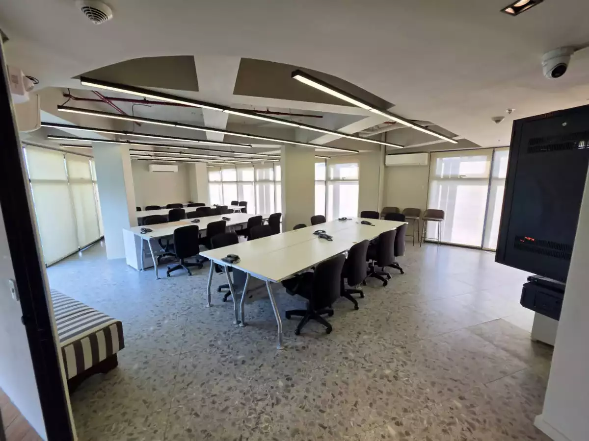 For Sale: Building in New Zañiga, Mandaluyong City — 1067 sqm Lot — Building in Mandaluyong City, Metro Manila, 1552 — Photo 4