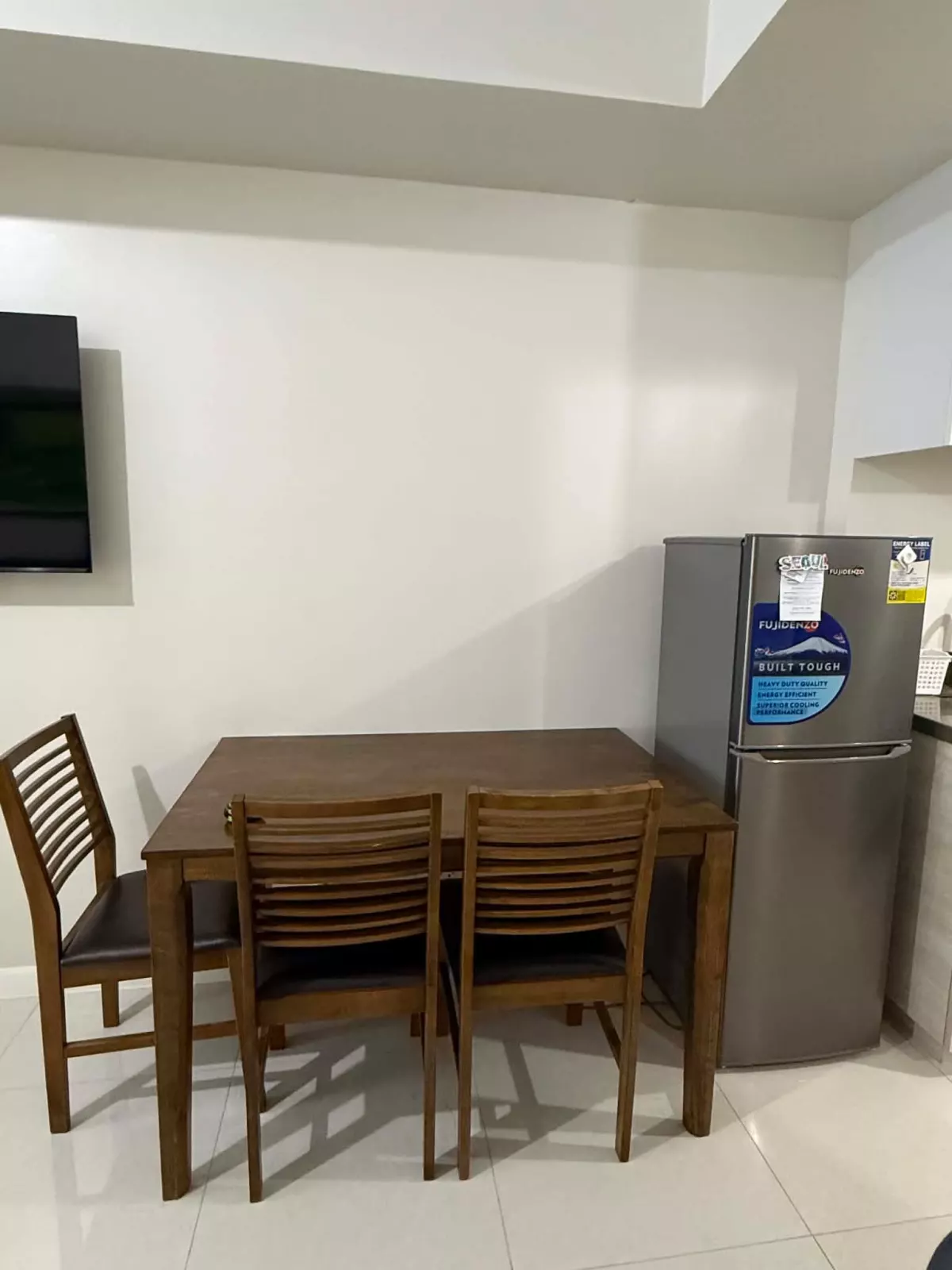 Open photo 14 of 16 — MANDANI BAY SUITES Tower2 (Fully Furnished Studio Unit)