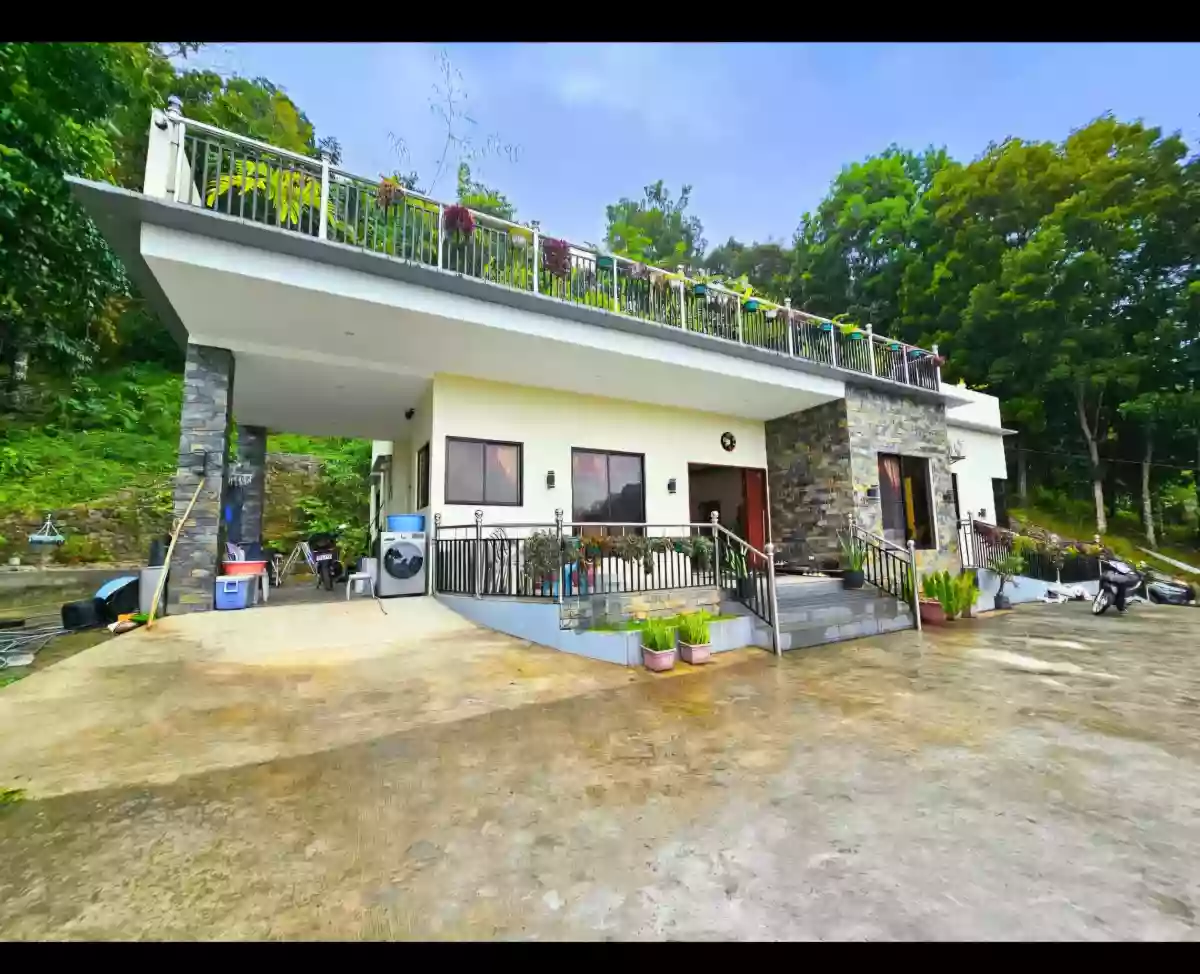 For Sale: OVERLOOKING 3BR House and Lot in Apolong, Valencia — 5436 sqm — House and Lot in Valencia, Negros Oriental, 6215 — Photo 2