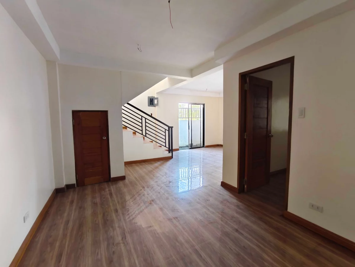 For Sale: 4BR House and Lot in Taculing, Bacolod City — 1000 sqm — House and Lot in Taculing, Bacolod City, Negros Occidental — Photo 2