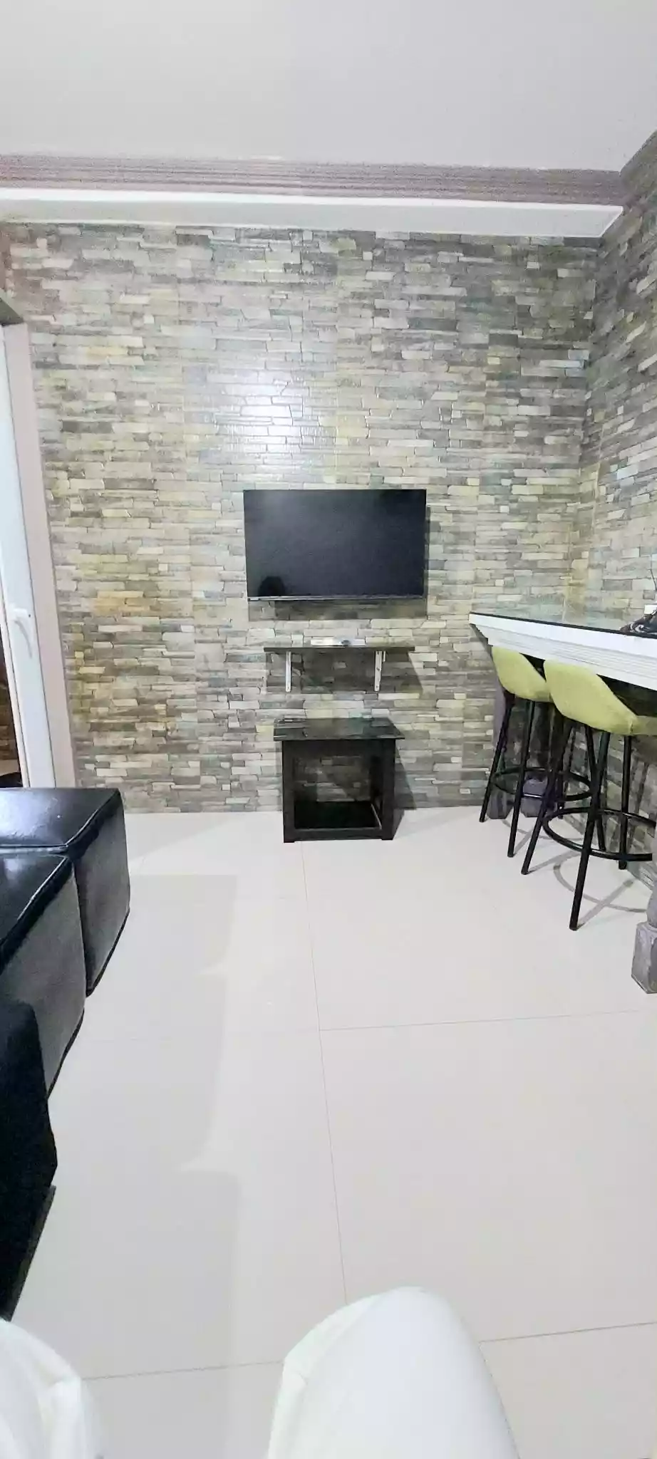 For Sale: Furnished One Bedroom Unit at Cityscape Condo near Manga Avenue — 1 Bedroom in Camputhaw, Cebu City, Cebu — Photo 4