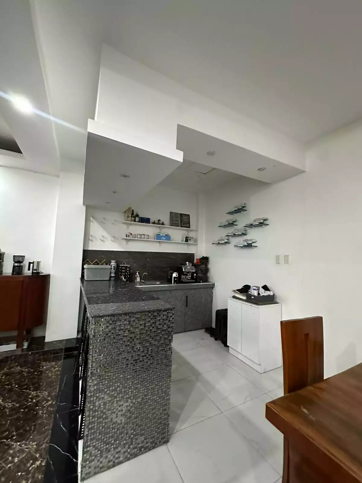 Rush Sale: 4BR House and Lot in P.F. Espiritu VII, Bacoor — 240 sqm Lot — House and Lot in P.F. Espiritu VII, Bacoor, Cavite — Photo 3