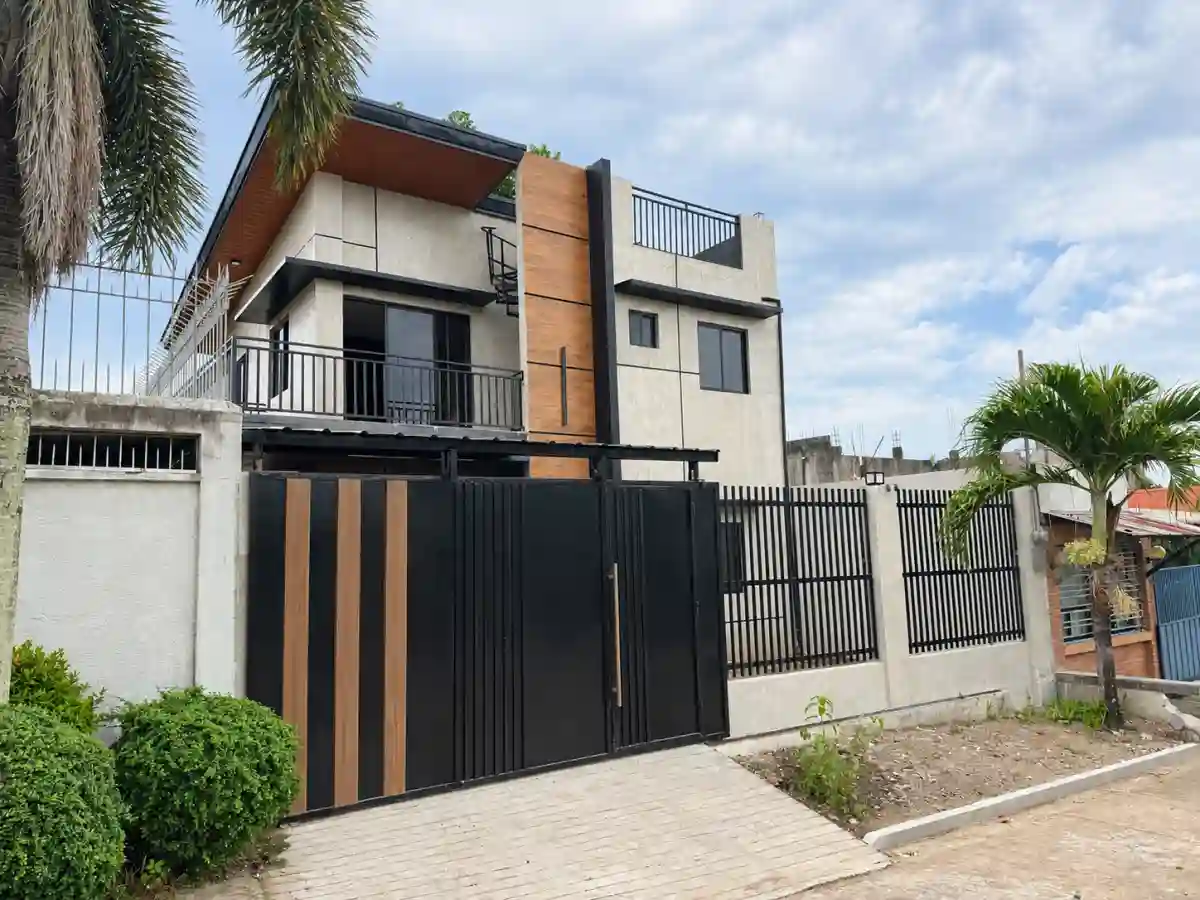 FOR SALE: 4BR House and Lot in Blumentritt, Murcia — 160 sqm — House and Lot in Murcia, Negros Occidental, 6129 — Photo 2