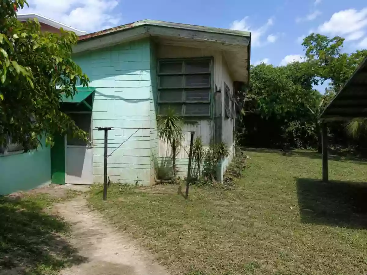RESIDENTIAL LOT FOR SALE with 2 House