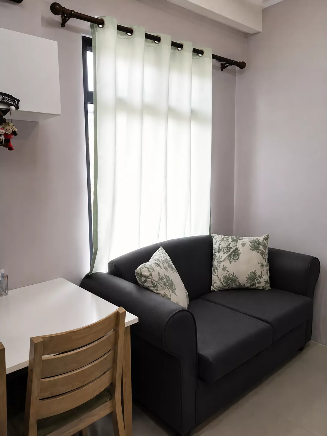 amenities with swimming poola and 24 hrs — 1 Bedroom in Banawa, Cebu City, Cebu — Photo 2