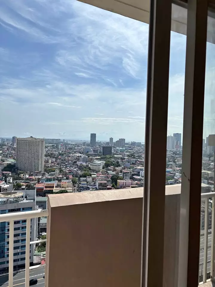 For Sale: Trevi Tower 1BR Condo in Pio Del Pilar, Makati City — 1 Bedroom in Makati City, Metro Manila, 1224 — Photo 2