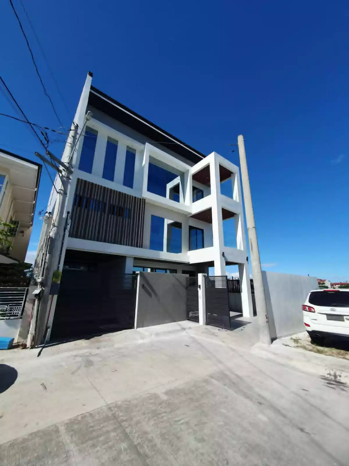 For Sale: 5BR House and Lot in Mambog IV, Bacoor — 410 sqm — House and Lot in Mambog IV, Bacoor, Cavite — Photo 2