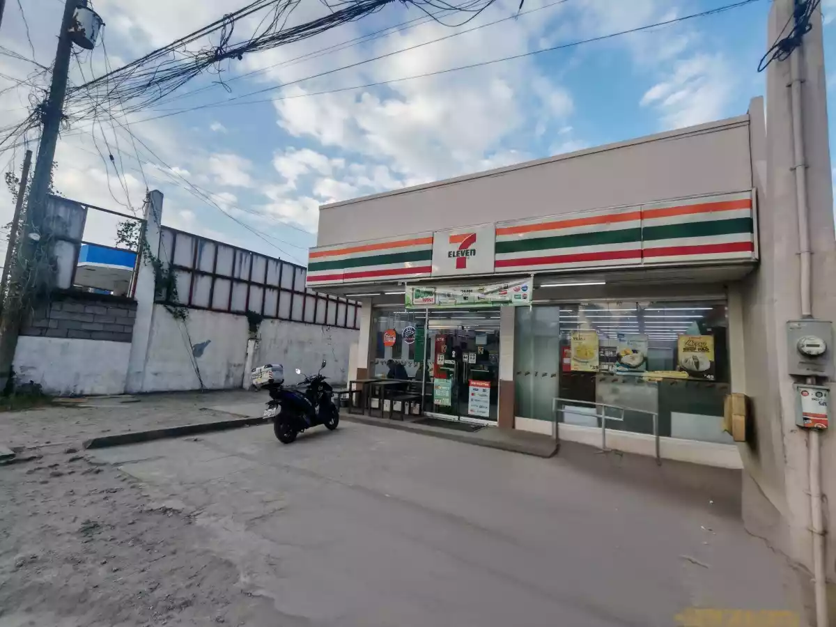 Commercial Building with passive income