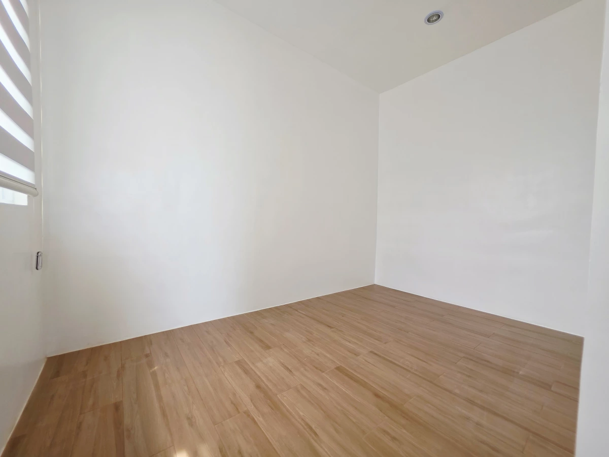 Open photo 16 of 30 — For sale Regular duplex in Minglanilla Highlands, Cebu