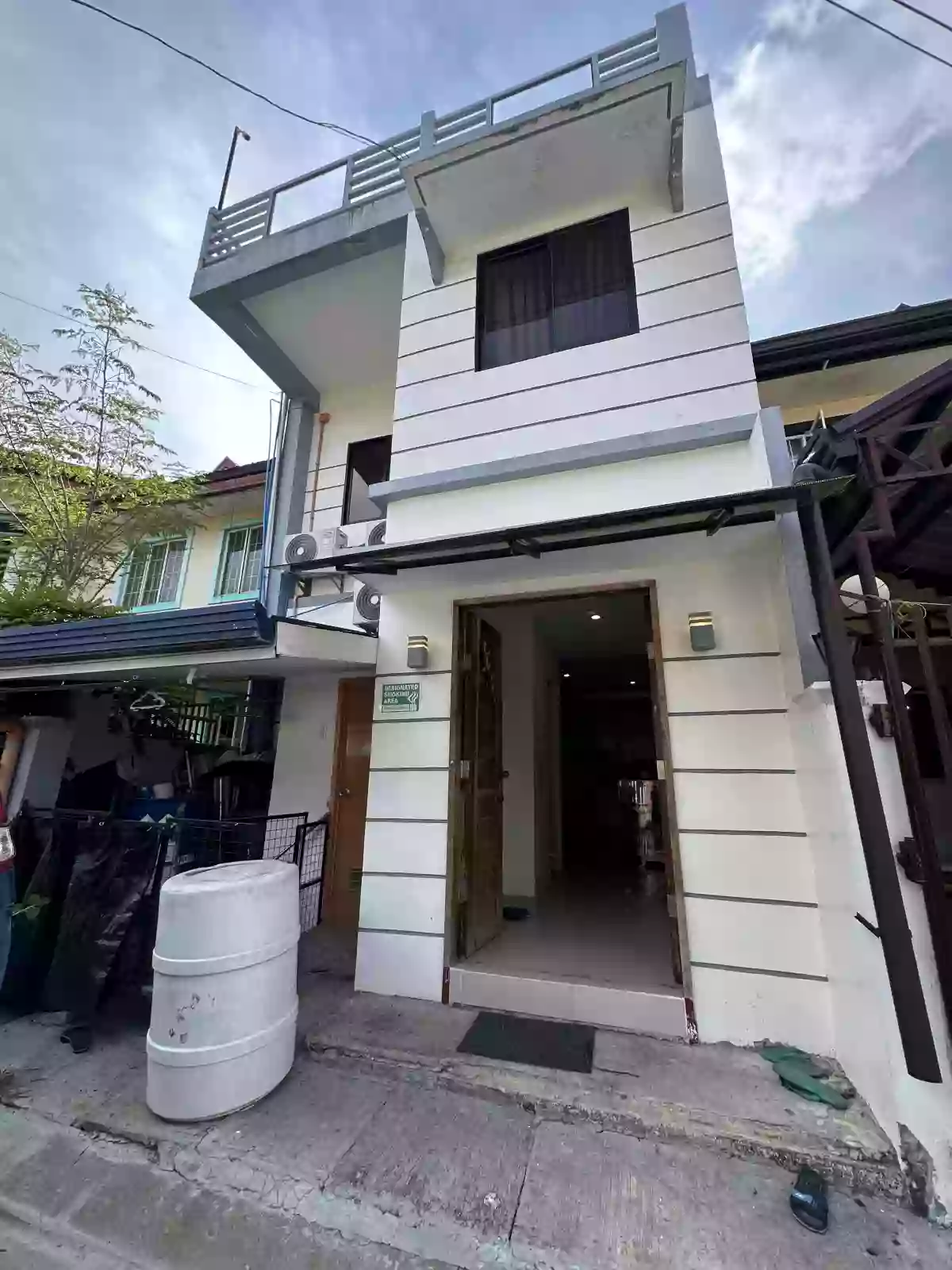 For Sale: 7BR Townhouse in Pooc, Talisay City — 180 sqm