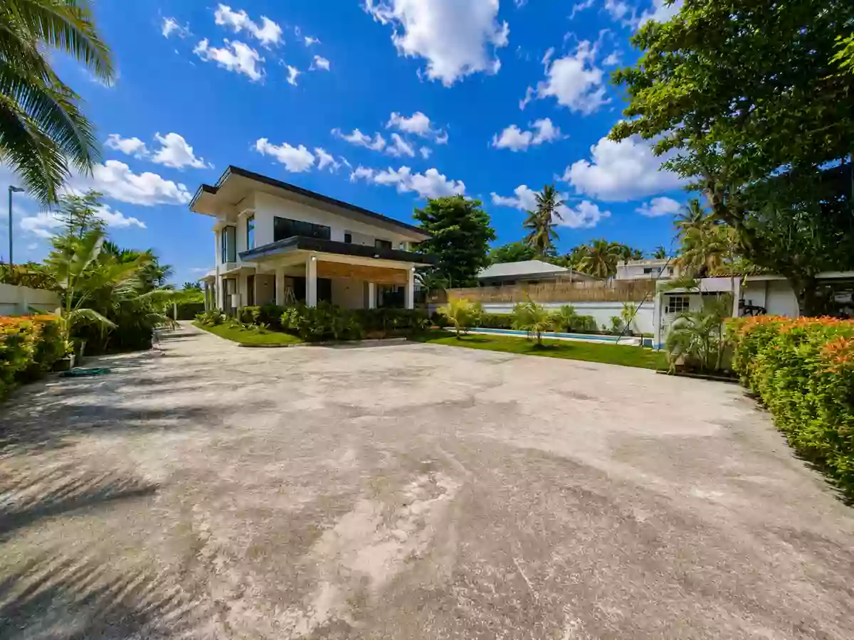 Beautiful Beach House for Sale with Big Lot and Swimming Pool in Bayabas, Cagayan de Oro — Beach House / Resort in Cagayan de Oro City, Misamis Oriental, 9000 — Photo 5