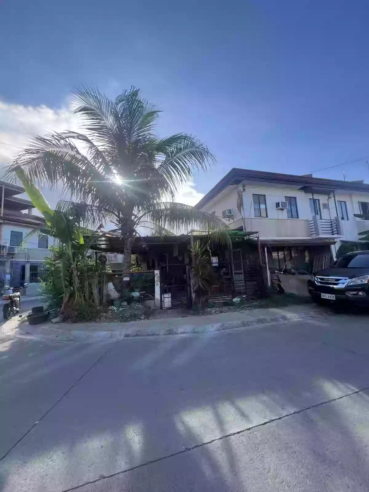 For Assume House and Lot — Townhouse in Babag, Lapu-lapu City, Cebu — Photo 2