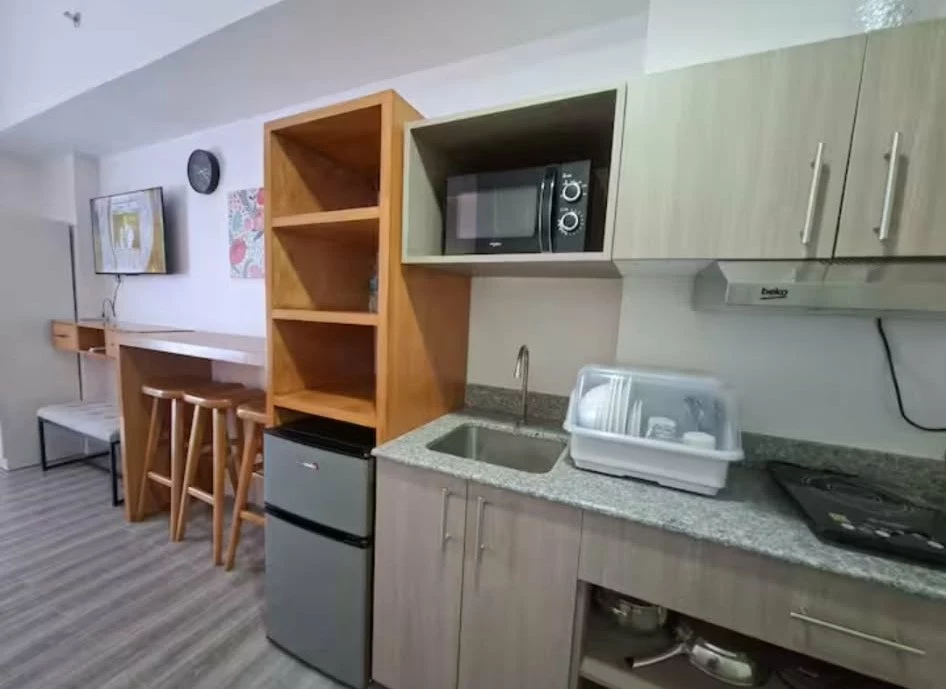 Studio Condo for Sale Near Mactan International Airport, Lapu-lapu City — Furnished — Studio in Pusok, Lapu-lapu City, Cebu — Photo 5