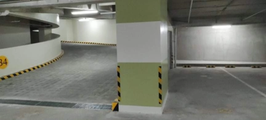 For Sale: 3 Bedrooms corner condo Unit in Mandaluyong — 3 Bedrooms in Mandaluyong City, Metro Manila, 1552 — Photo 2