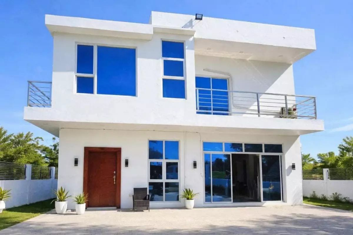 Rush Sale: 4BR House and Lot in Mactan, Lapu-lapu City — 308 sqm Lot