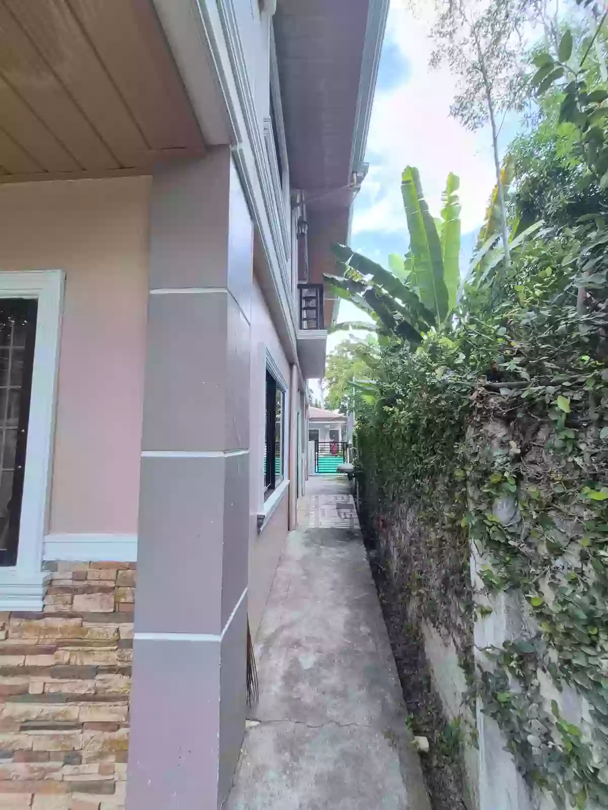 For Sale: 4BR House and Lot in Taclobo, Dumaguete City — 354.52 sqm — House and Lot in Taclobo, Dumaguete City, Negros Oriental — Photo 5