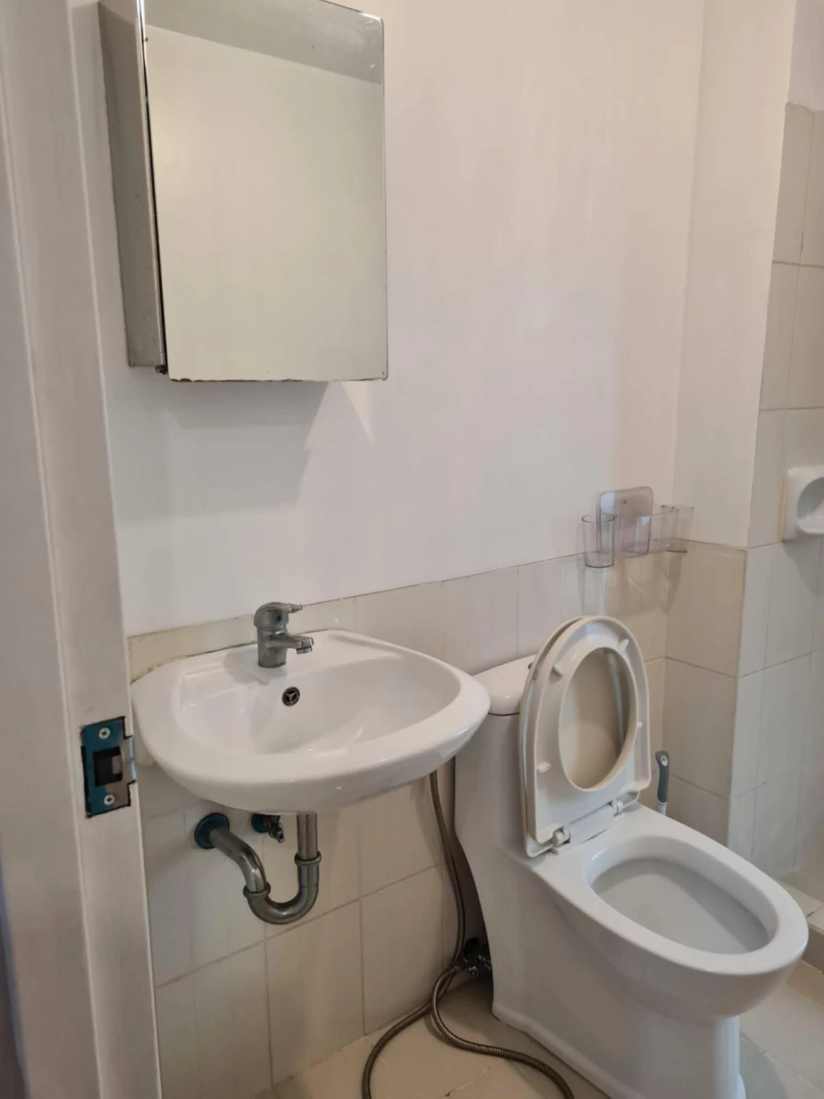 Rush Sale: Flair Tower South — 1 Bedroom in Mandaluyong City, Metro Manila, 1552 — Photo 7