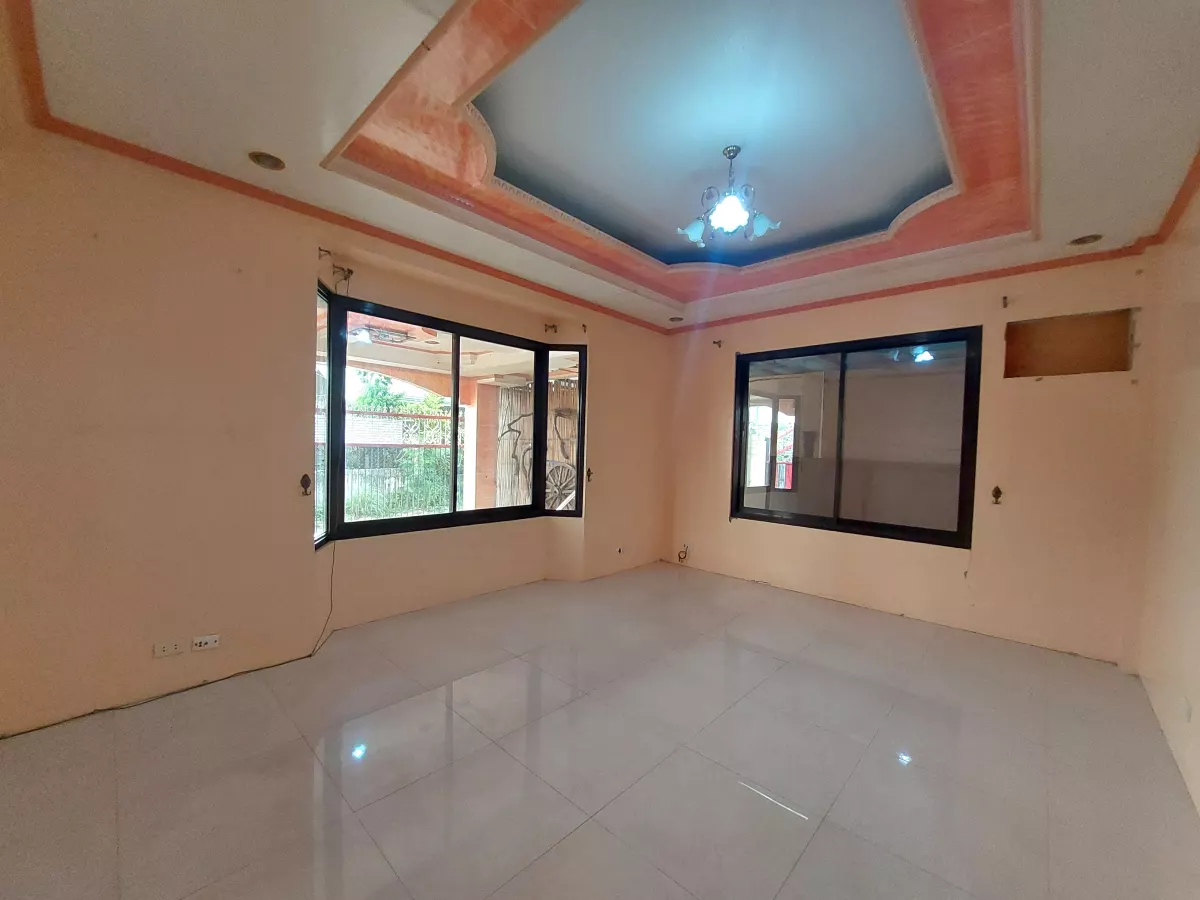 Open photo 25 of 30 — For Sale: 5BR House and Lot in Apopong, General Santos City — 225 sqm