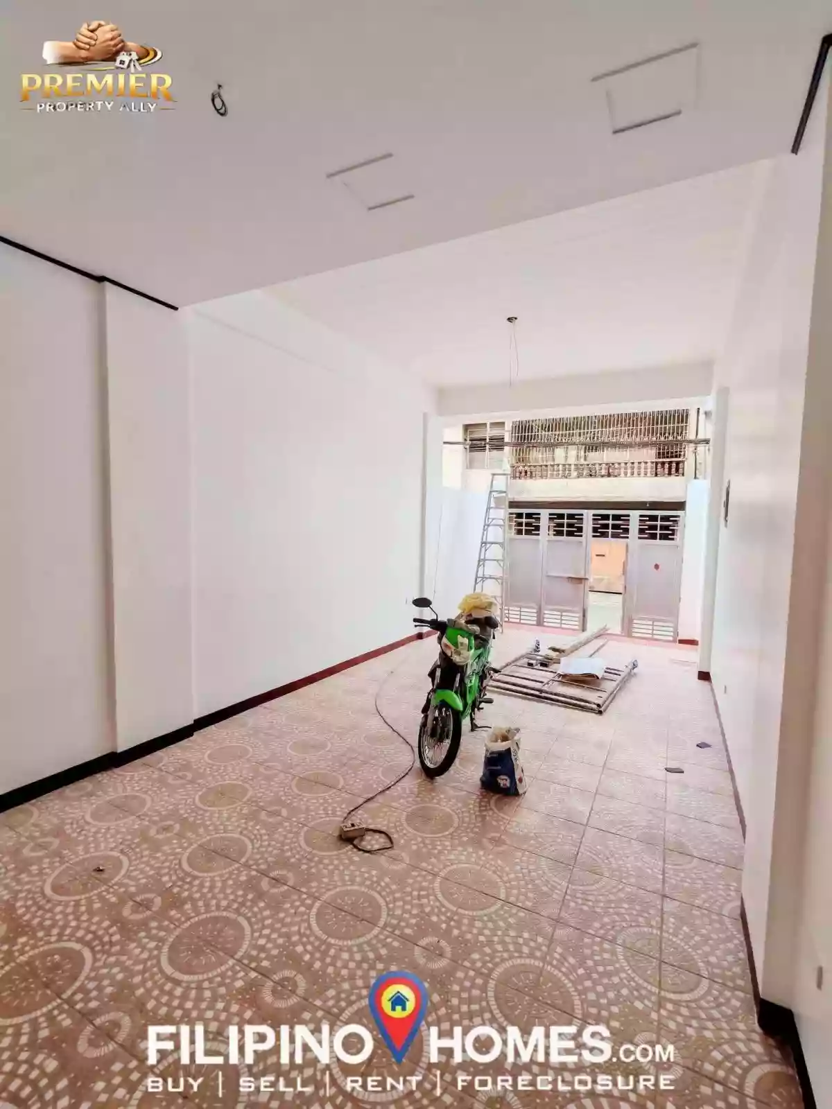 3BR Townhouse for Sale Near Chinese General Hospital, Manila City — 2-car garage — Townhouse in Manila City, Metro Manila, 1004 — Photo 4