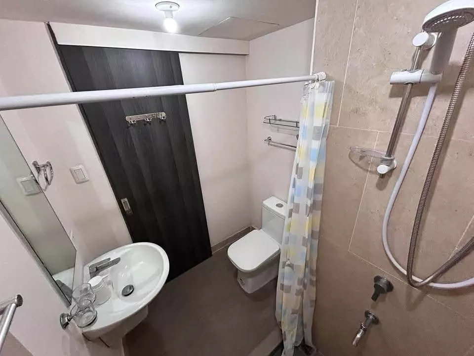 For Sale: 1BR Condo in San Antonio, Makati City — 28 sqm — 1 Bedroom in San Antonio, Makati City, Metro Manila — Photo 6