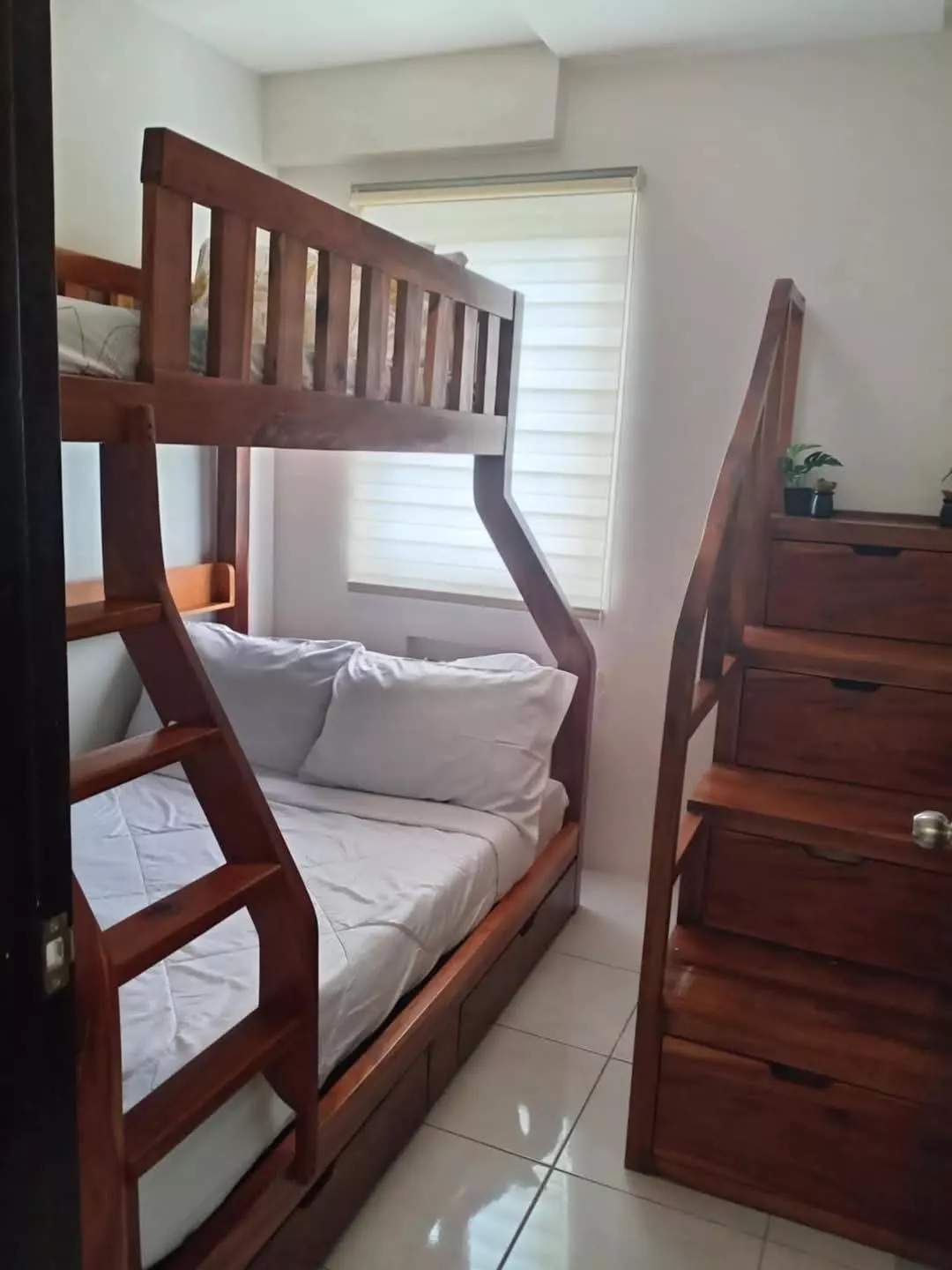 Available Condo For Rent 3 Bedrooms located in Mandaue Cebu — 3 Bedrooms in Banilad, Mandaue City, Cebu — Photo 6