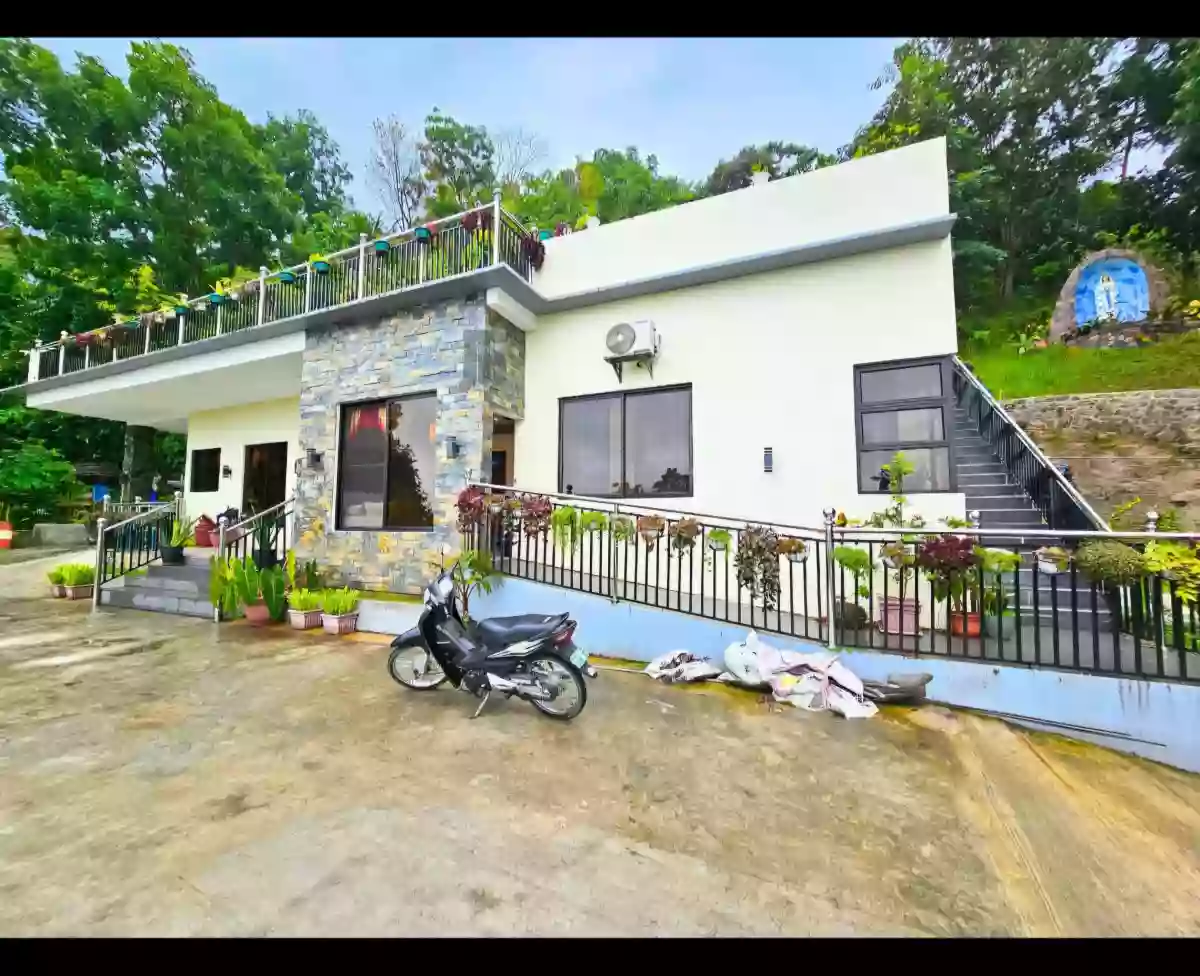 For Sale: OVERLOOKING 3BR House and Lot in Apolong, Valencia — 5436 sqm