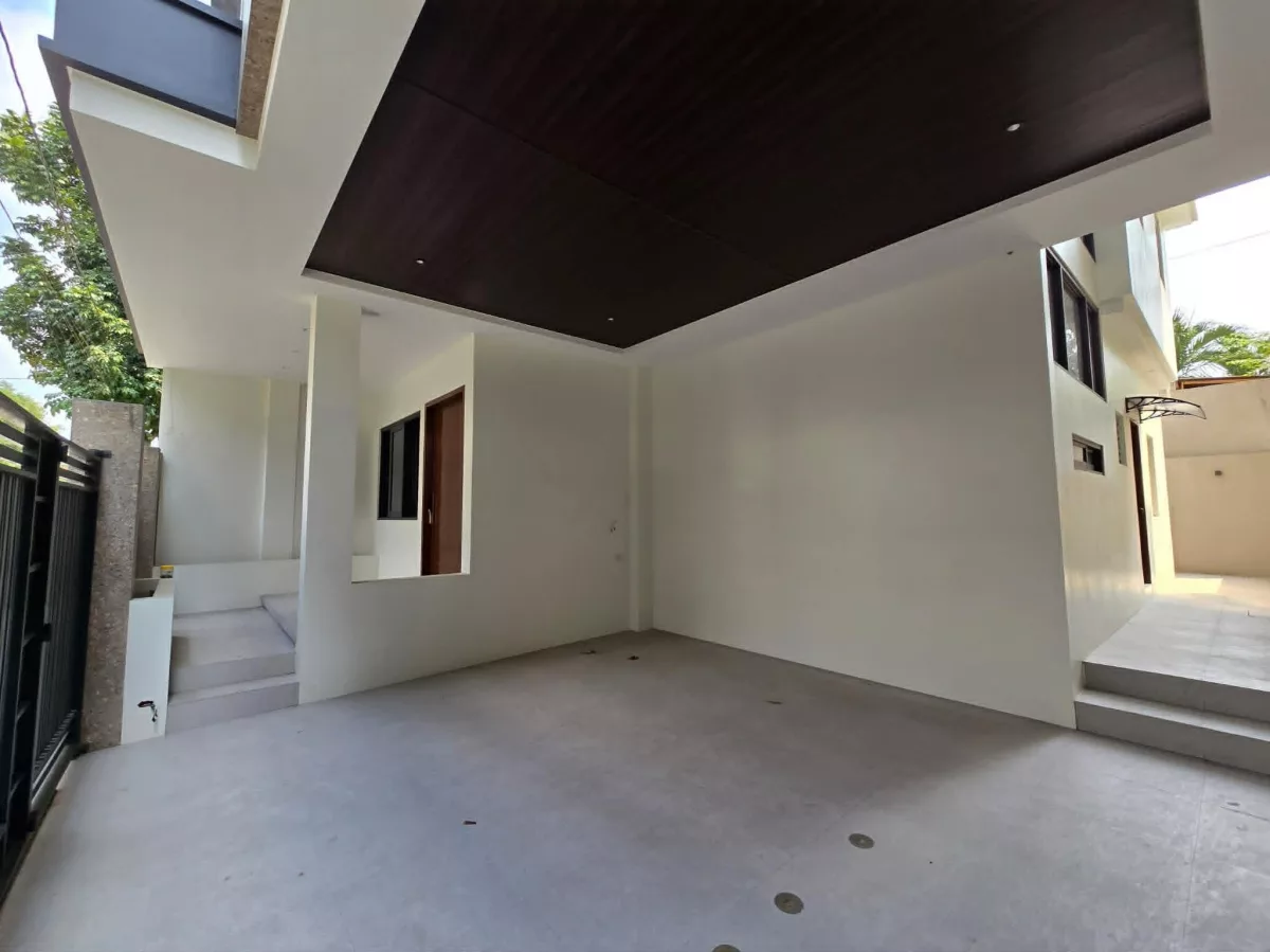 For Sale: 6BR House and Lot in Sauyo, Quezon City — 380 sqm — House and Lot in Sauyo, Quezon City, Metro Manila — Photo 7