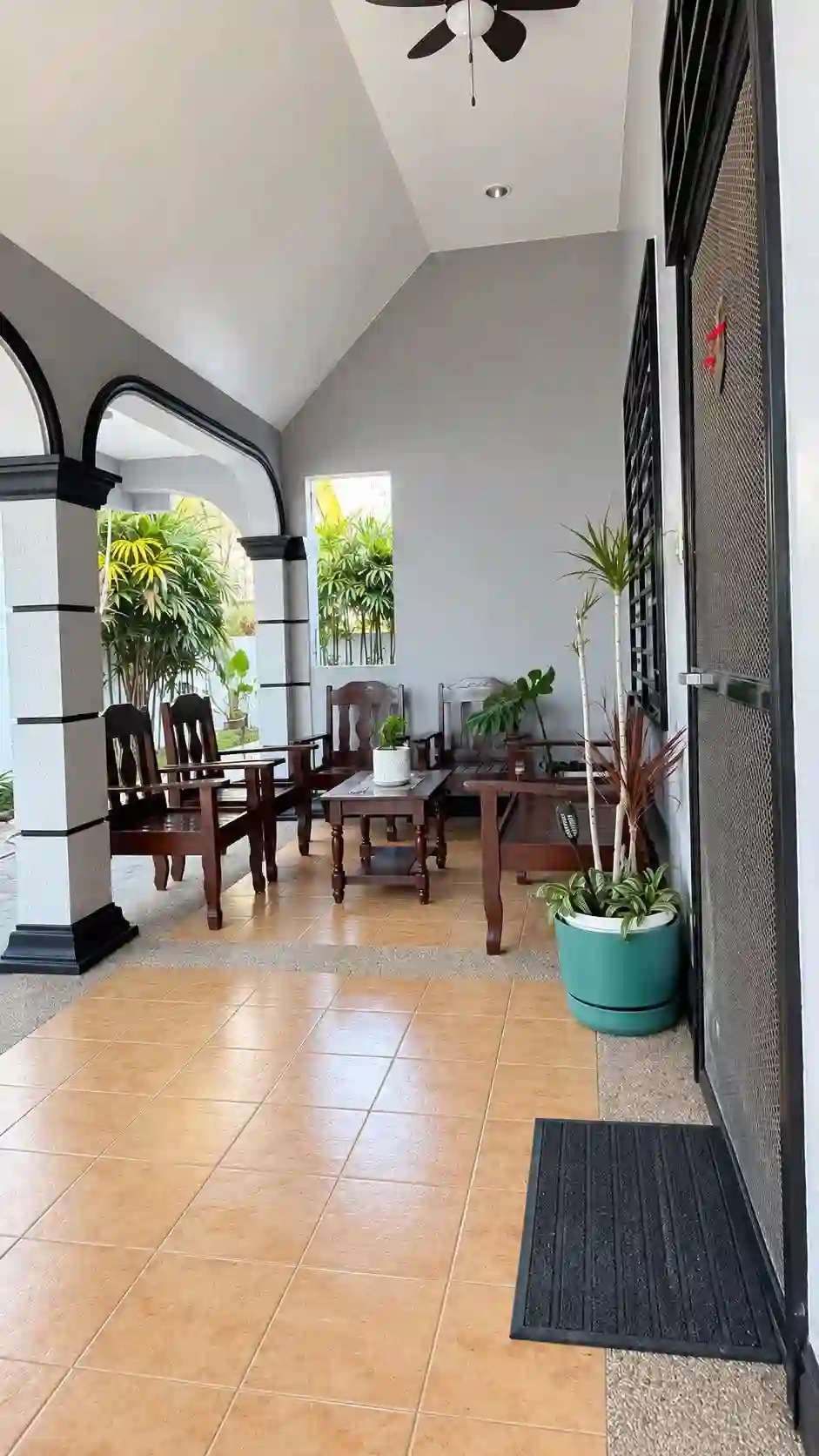 Open photo 13 of 14 — For Sale: 4BR House and Lot in Pulantubig, Dumaguete City — 309 sqm
