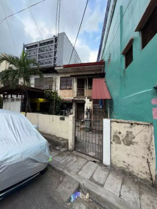 2-Storey Cebu City Apartment for Sale (near universities and hospitals) - photo 2
