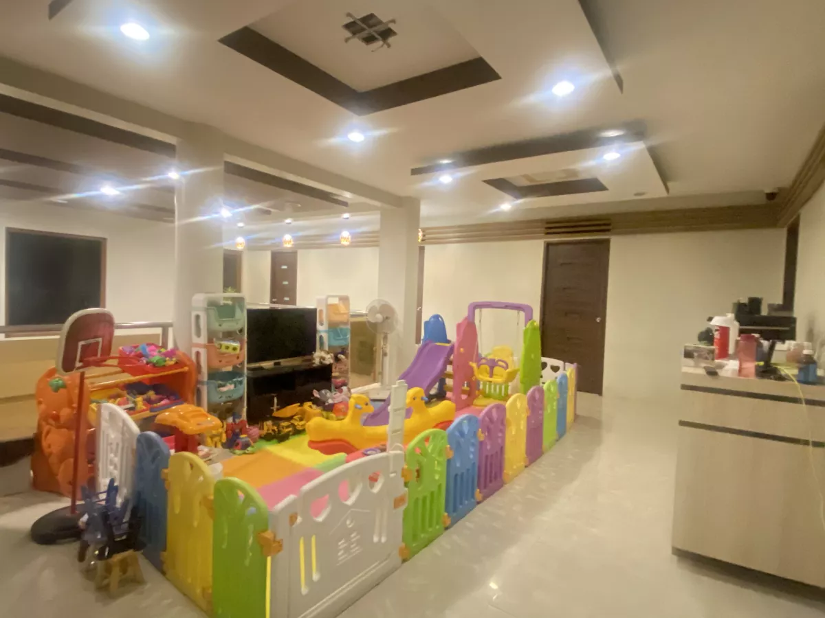 Open photo 14 of 18 — For Sale: 8BR House and Lot in San Roque, Antipolo — 1500 sqm