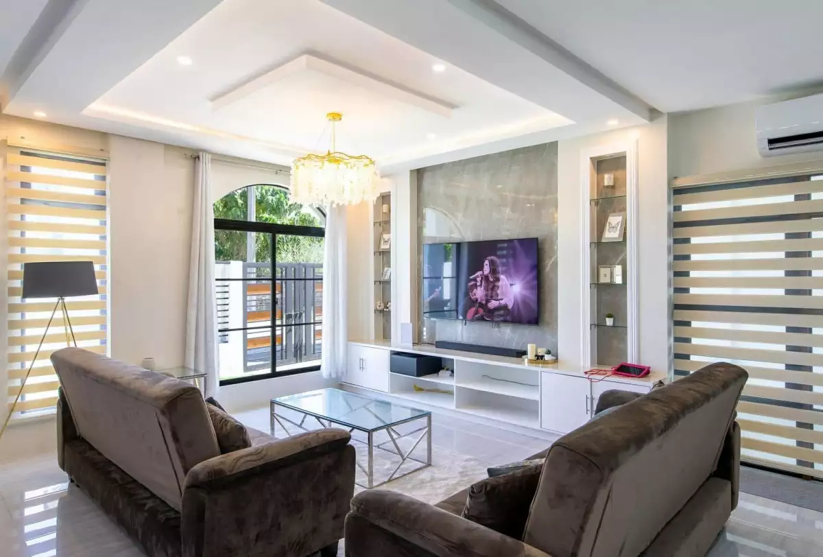 For Sale: 7BR House and Lot in, Talisay — 357 sqm — House and Lot in Talisay, Negros Occidental, 6115 — Photo 4
