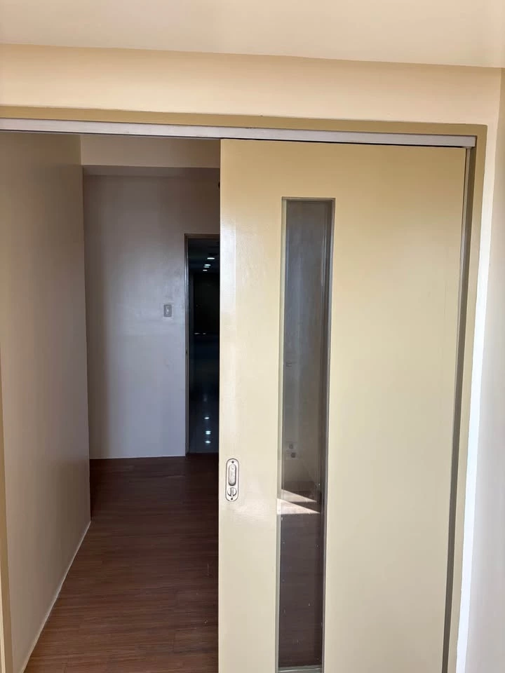 For Sale: Trevi Tower 1BR Condo in Pio Del Pilar, Makati City — 1 Bedroom in Makati City, Metro Manila, 1224 — Photo 3