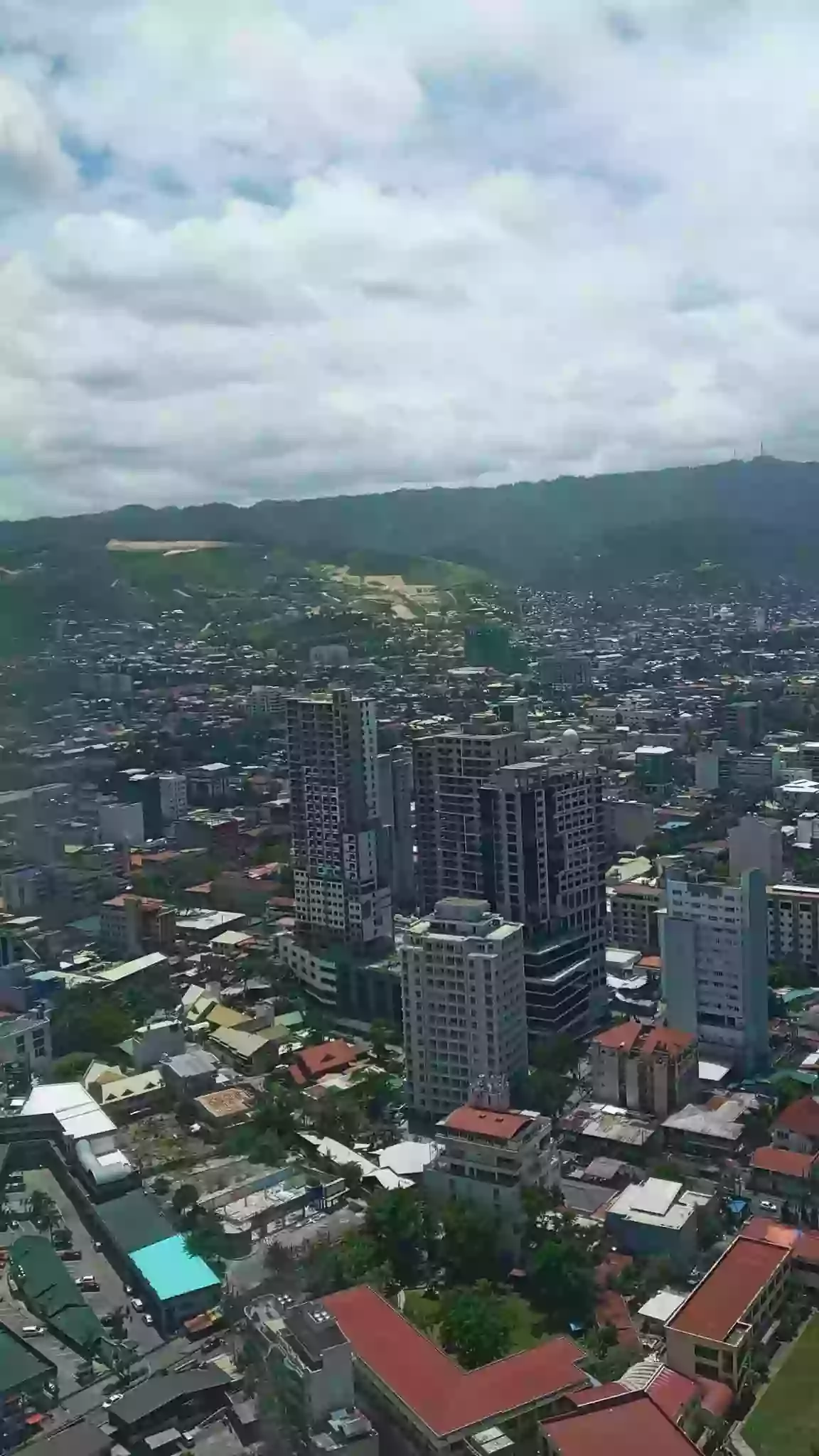 Open photo 18 of 19 — For Sale: 4BR Condo with Parking in Horizon 101, Cebu City — 86 sqm