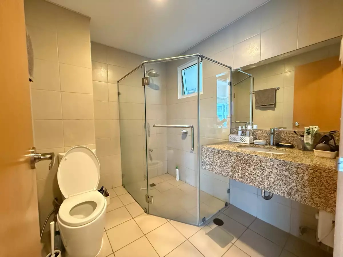 FOR SALE: Madison Parkwest 3BR Condo in Fort Bonifacio, Taguig — 3 Bedrooms in Fort Bonifacio, Taguig City, Metro Manila — Photo 5