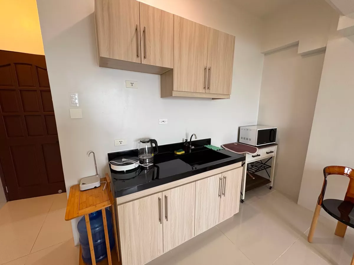 For Sale: Studio Condo in San Isidro, Dauis — 30 sqm Semi Furnished — Studio in San Isidro (Canlongon), Dauis, Bohol — Photo 2