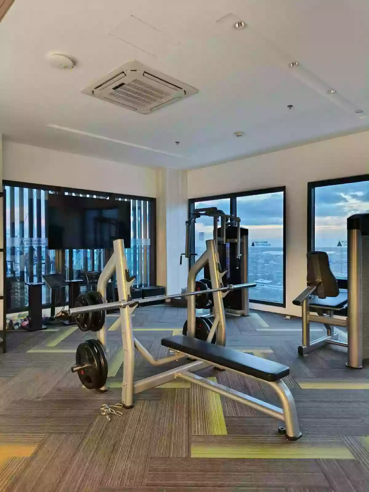 Open photo 15 of 16 — For Rent: Furnished Studio Unit at ARC Towers Cebu