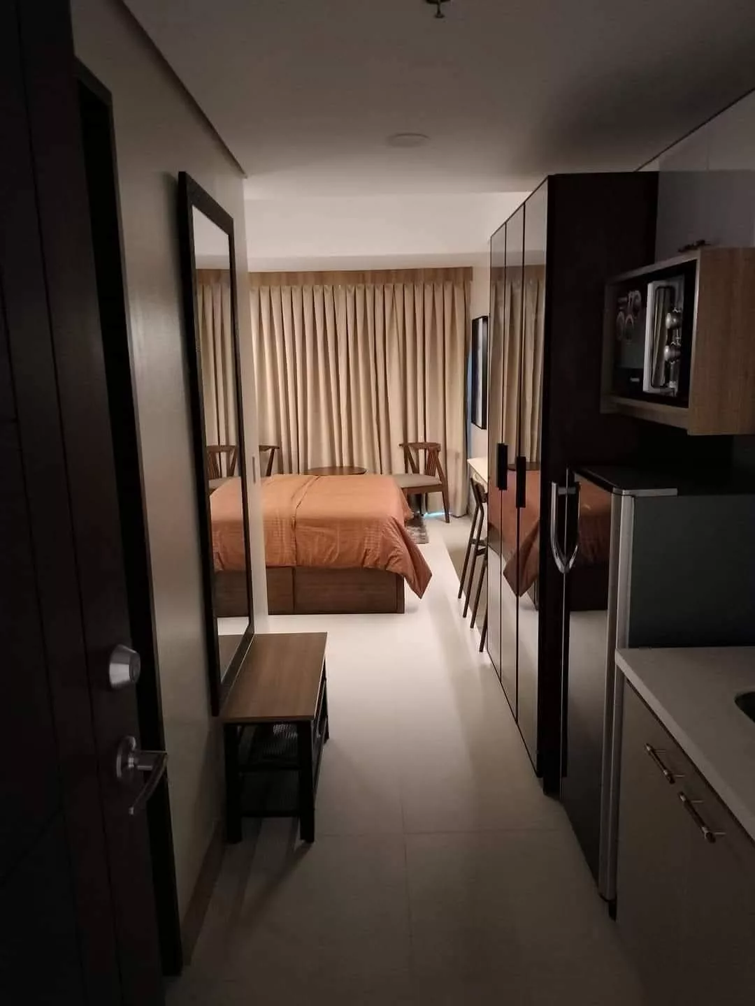 38 PARK STUDIO UNIT WITH PARKING FOR SALE — Studio in Lahug, Lahug — Photo 3